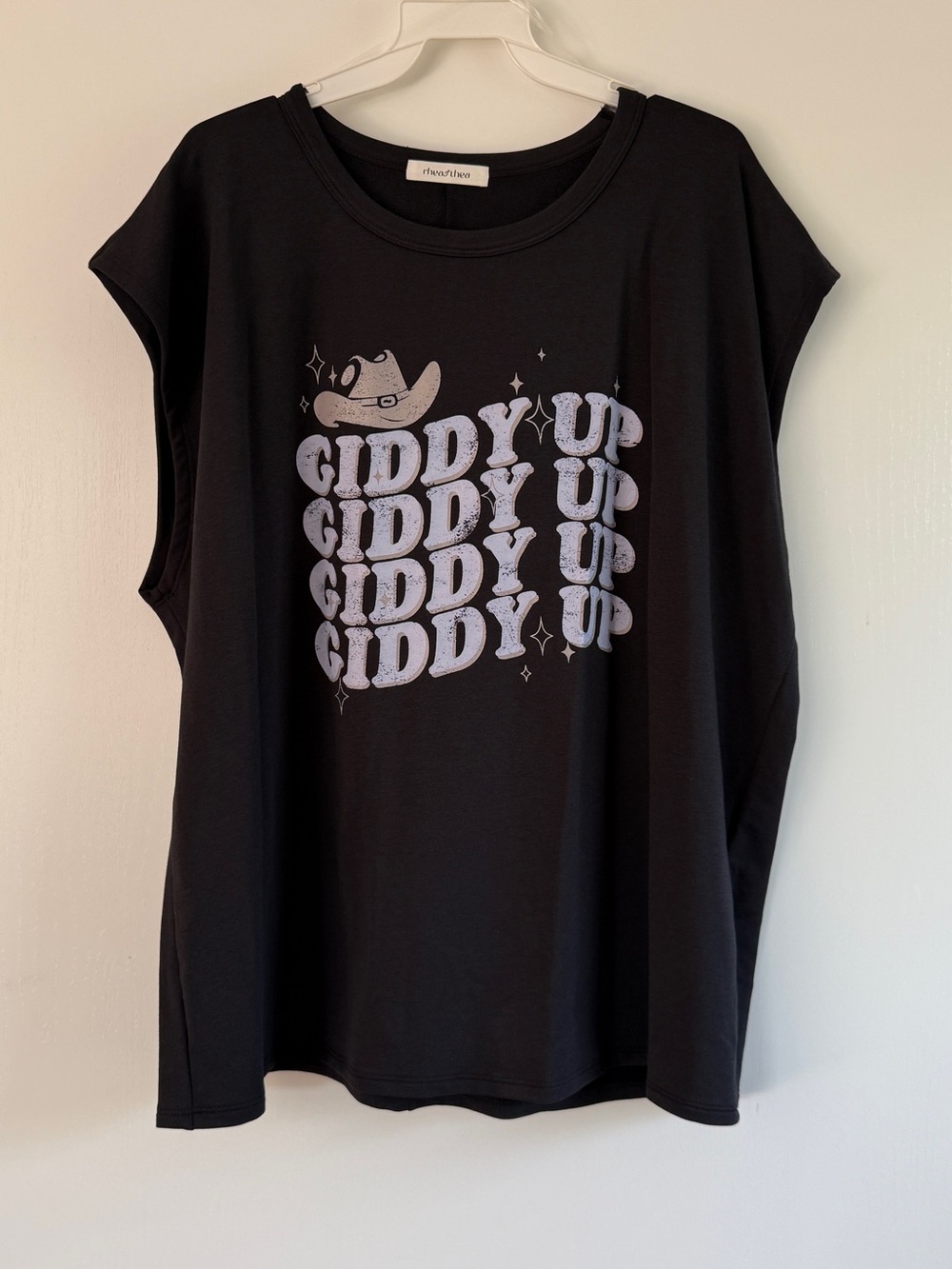 Western Black 'Giddy Up' Graphic Cowboy Tee Top Soft Fleece NWOT